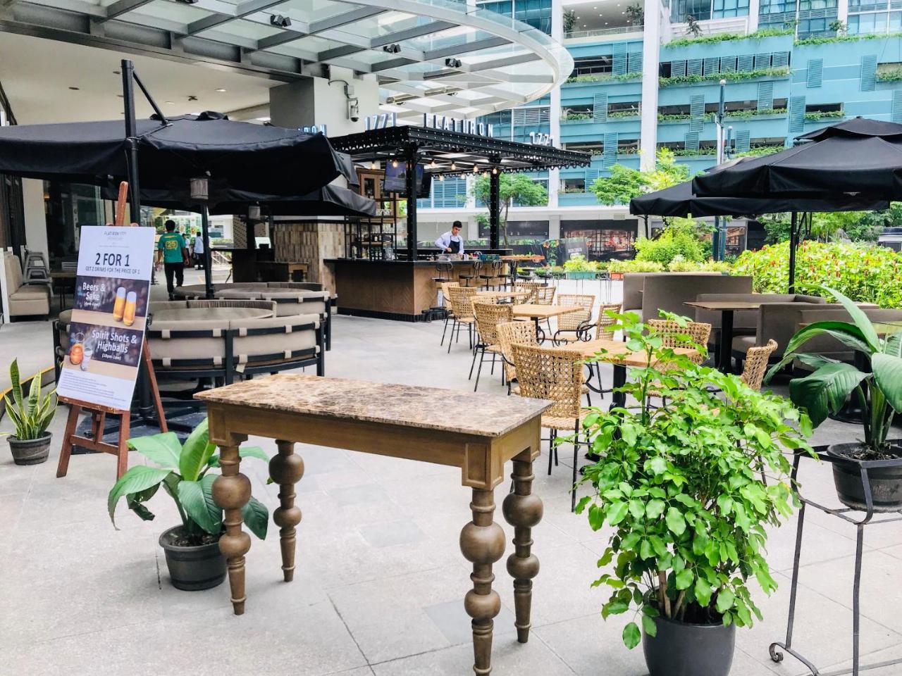Pateros One Uptown Residence Bgc מראה חיצוני תמונה